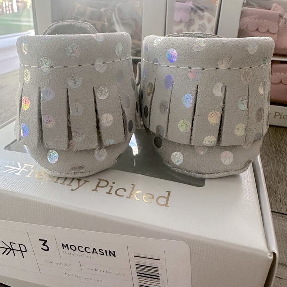 NIB Freshly Picked Collector’s Item: Rainbow Dots, Soft Soles Baby Mocs, Sz 3 - Picture 4 of 5